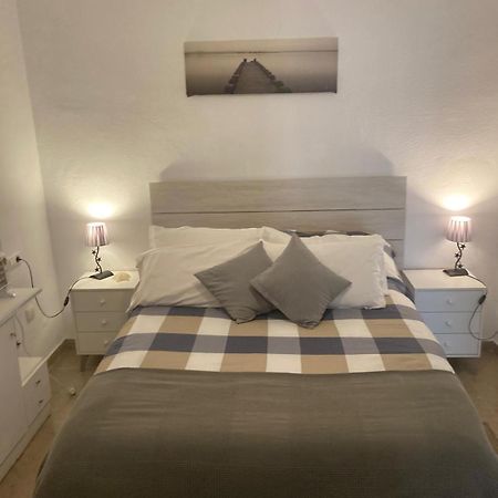 Marina Apartment Beach Estepona Bagian luar foto