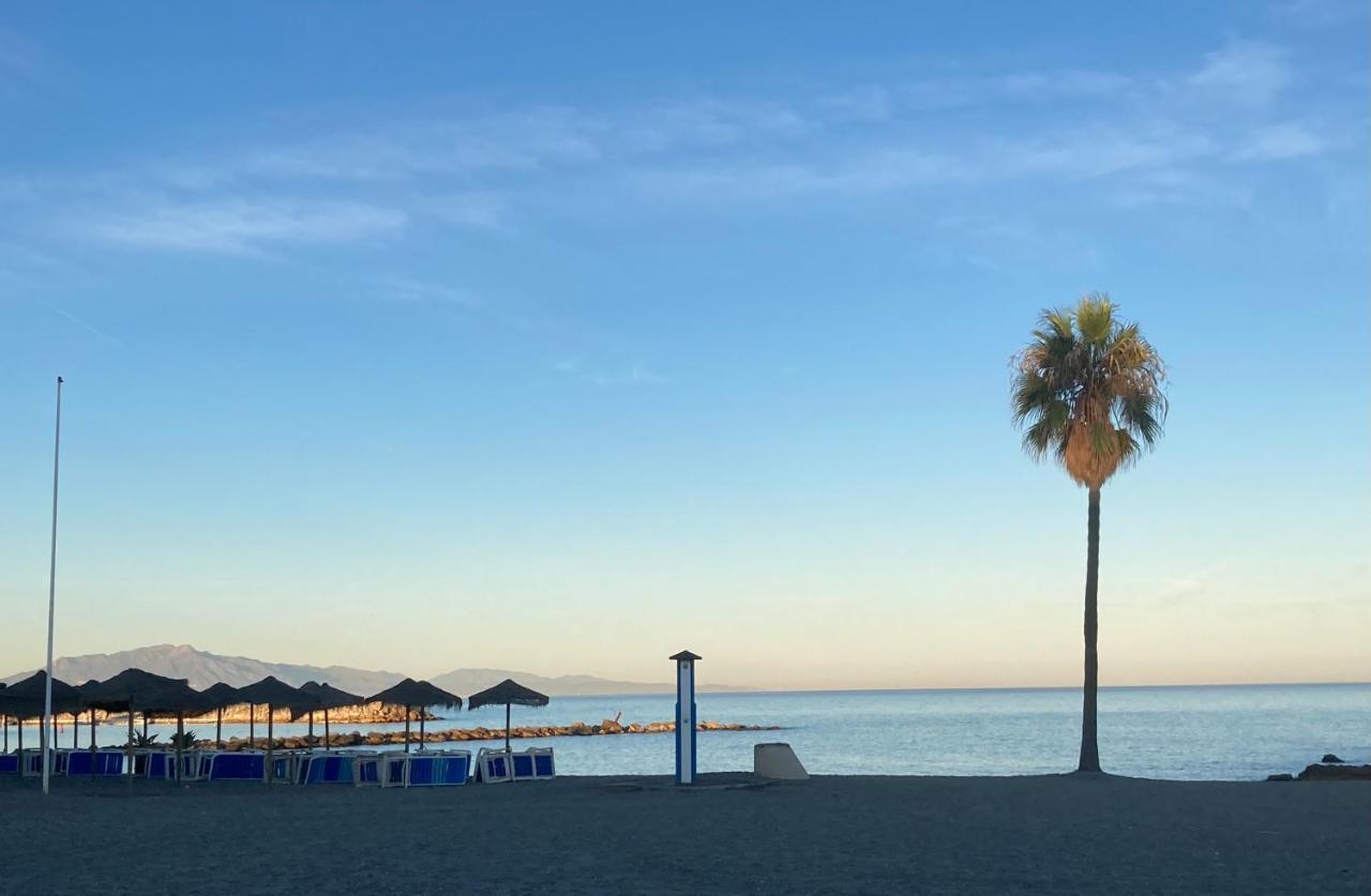 Marina Apartment Beach Estepona Bagian luar foto