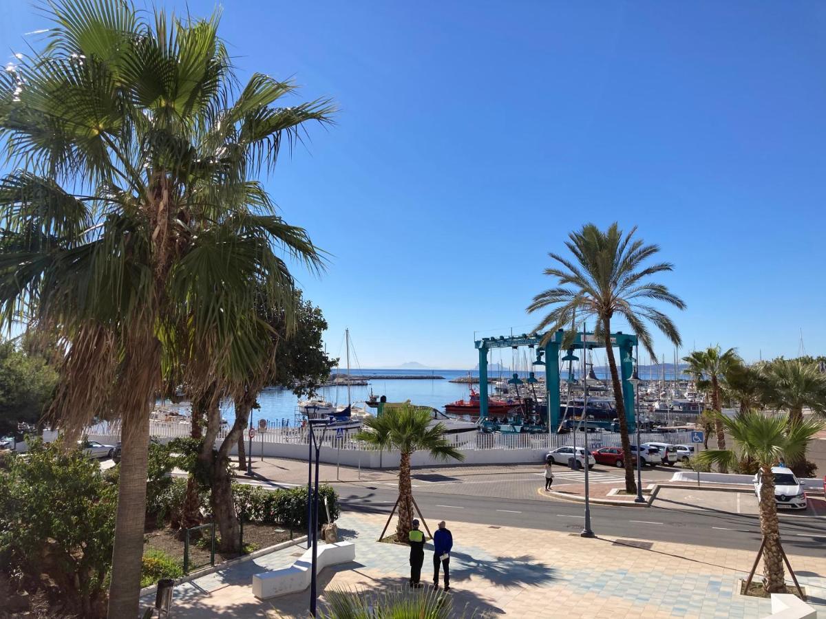 Marina Apartment Beach Estepona Bagian luar foto