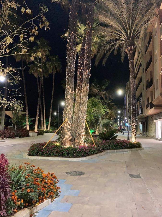 Marina Apartment Beach Estepona Bagian luar foto