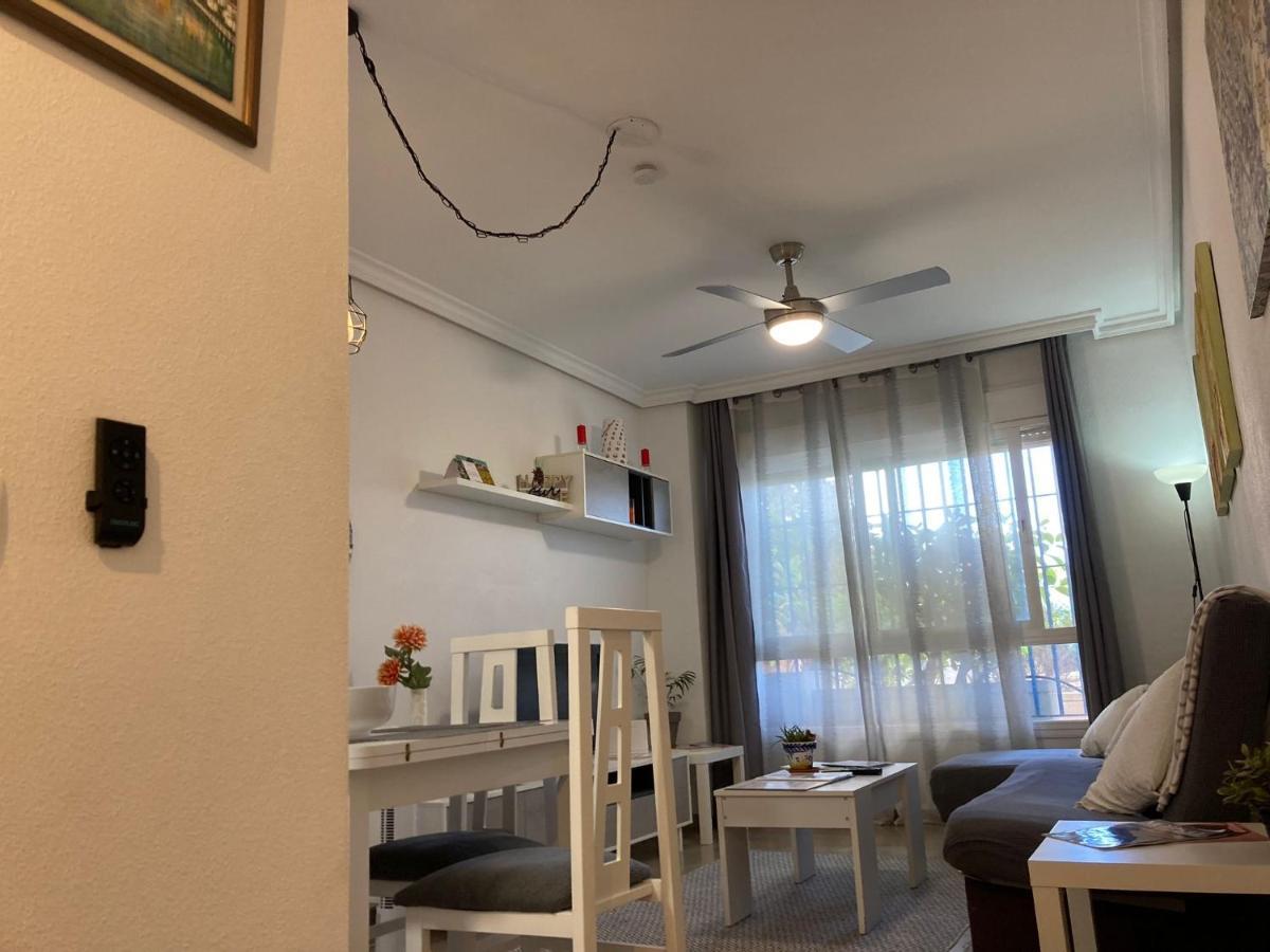 Marina Apartment Beach Estepona Bagian luar foto