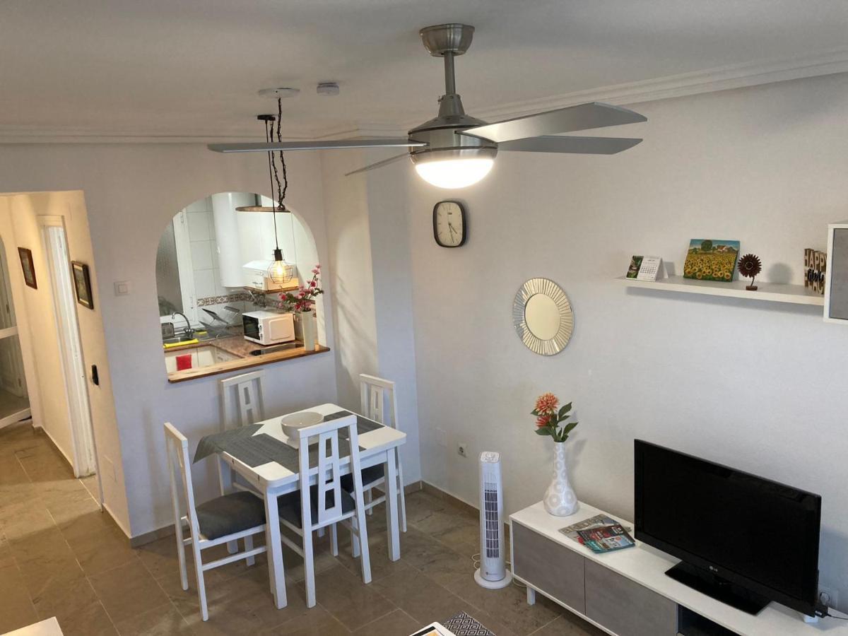 Marina Apartment Beach Estepona Bagian luar foto