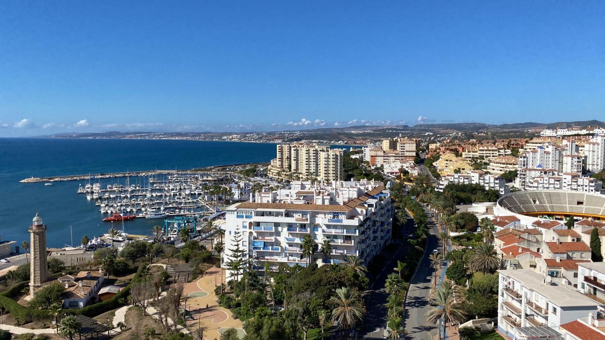 Marina Apartment Beach Estepona Bagian luar foto