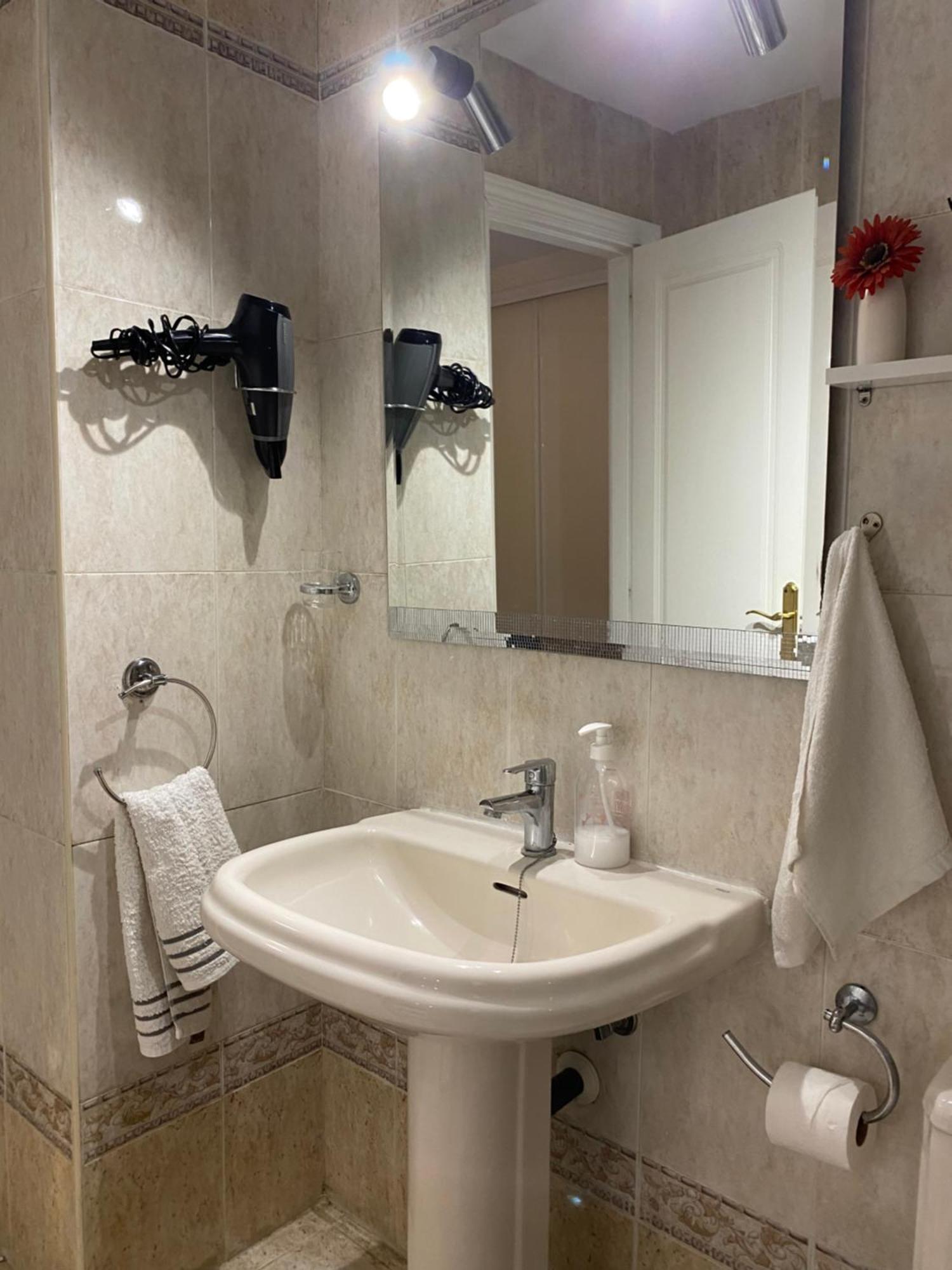 Marina Apartment Beach Estepona Bagian luar foto