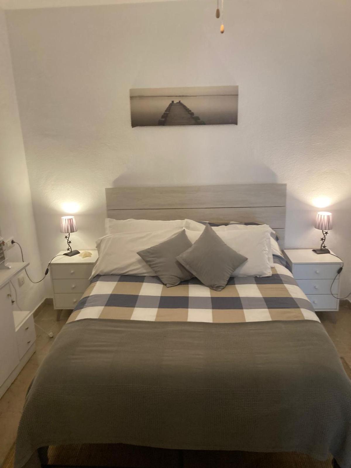 Marina Apartment Beach Estepona Bagian luar foto